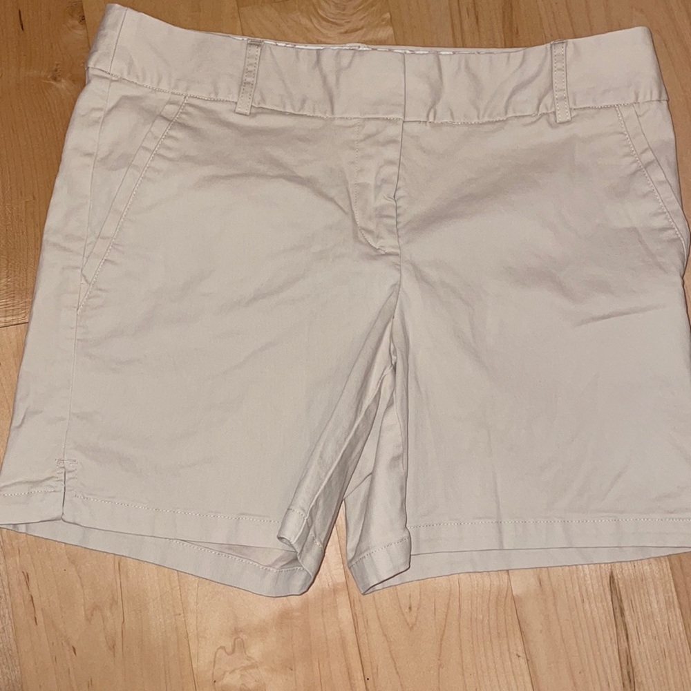 Ann Taylor Loft Kahaki Shorts